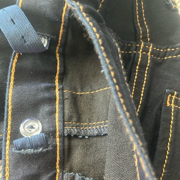 Hi, selling these fantastic jeans for kids in size L. - Picture 4 of 5